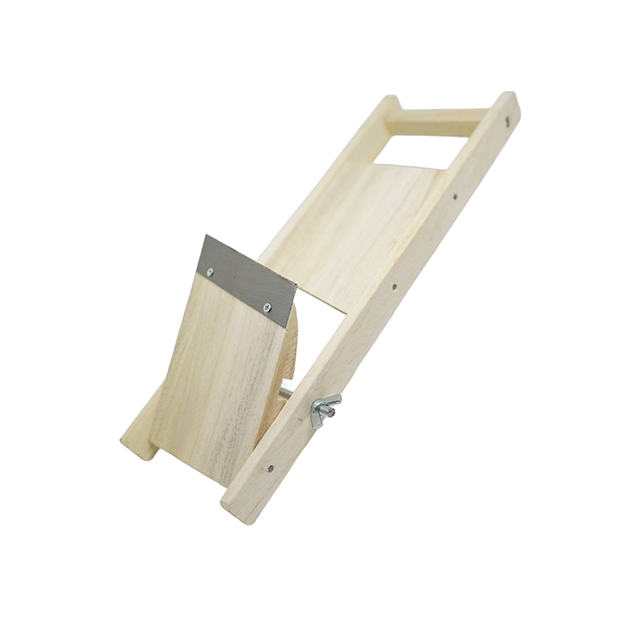 RALLADOR PLATANO MAD 13.5X4.5" APROX ARTESANAL