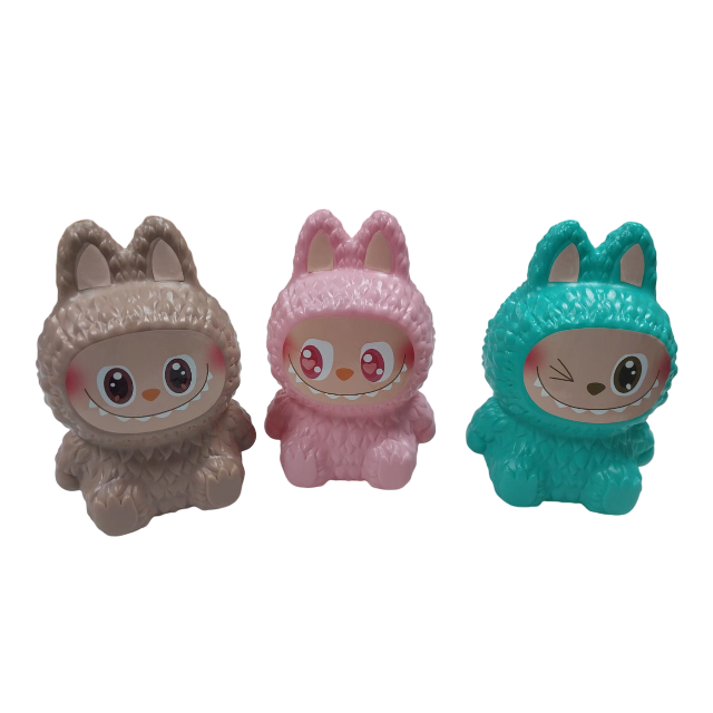 DOCENA ALCANCIA PLAS LABUBU LISA 21.5 CM APROX PLASTIKITO SP259